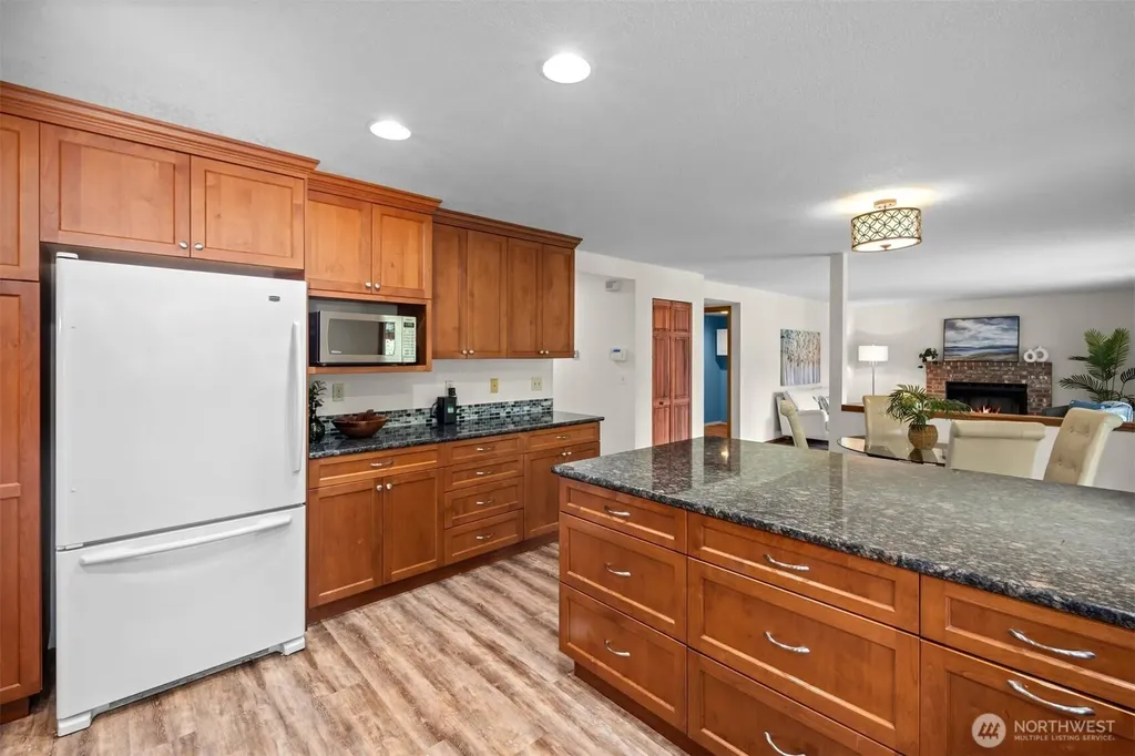 9125 Zircon Drive SW Lakewood WA 98498