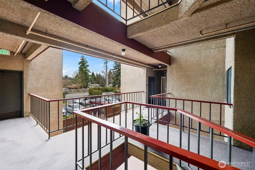 1902 S Bridgeport Way W University Place WA 98466