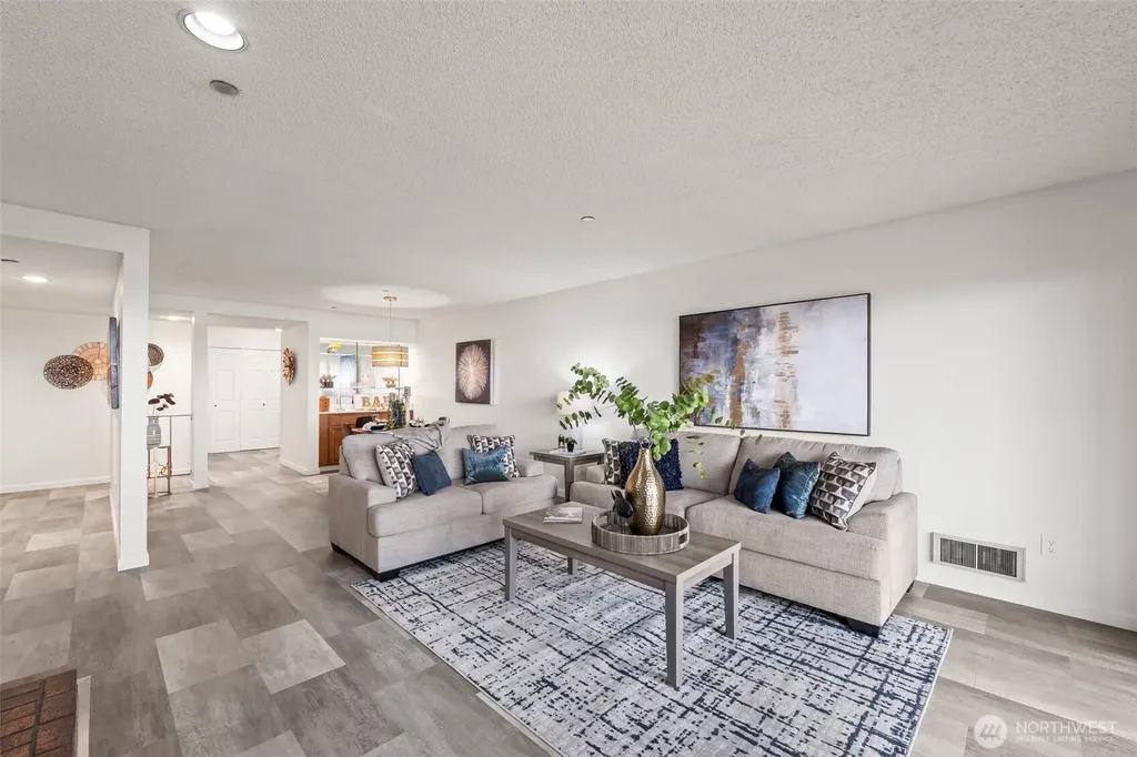 1902 S Bridgeport Way W University Place WA 98466