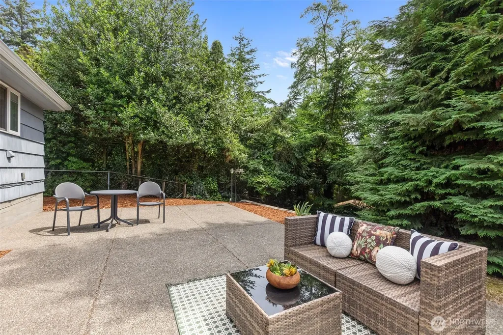 901 NE 148th Street Shoreline WA 98155