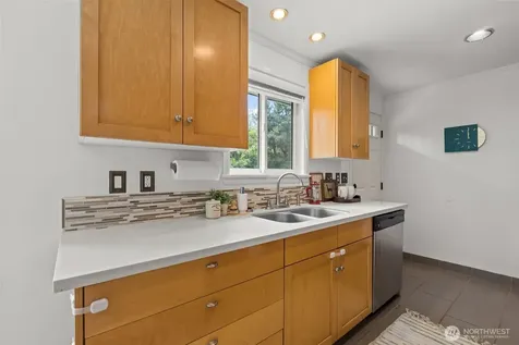 901 NE 148th Street Shoreline WA 98155