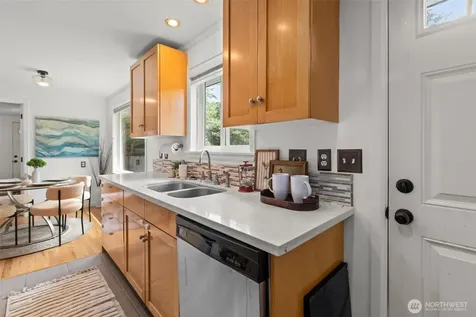 901 NE 148th Street Shoreline WA 98155