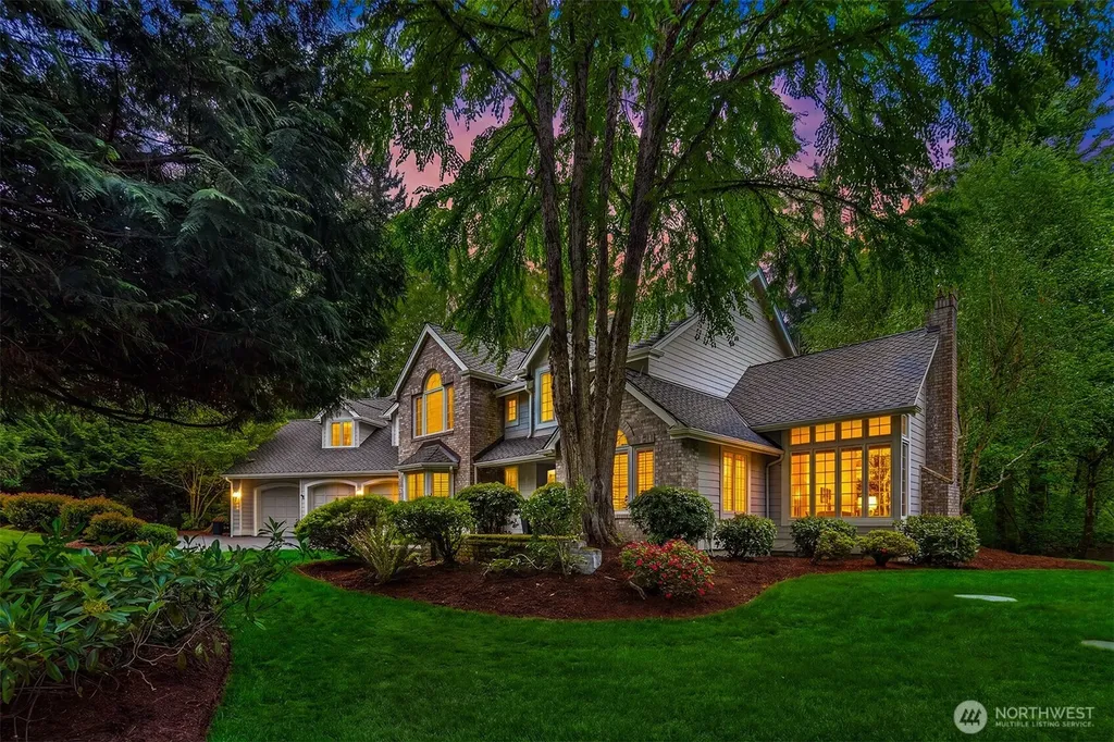 14214 216th Avenue NE Woodinville WA 98077