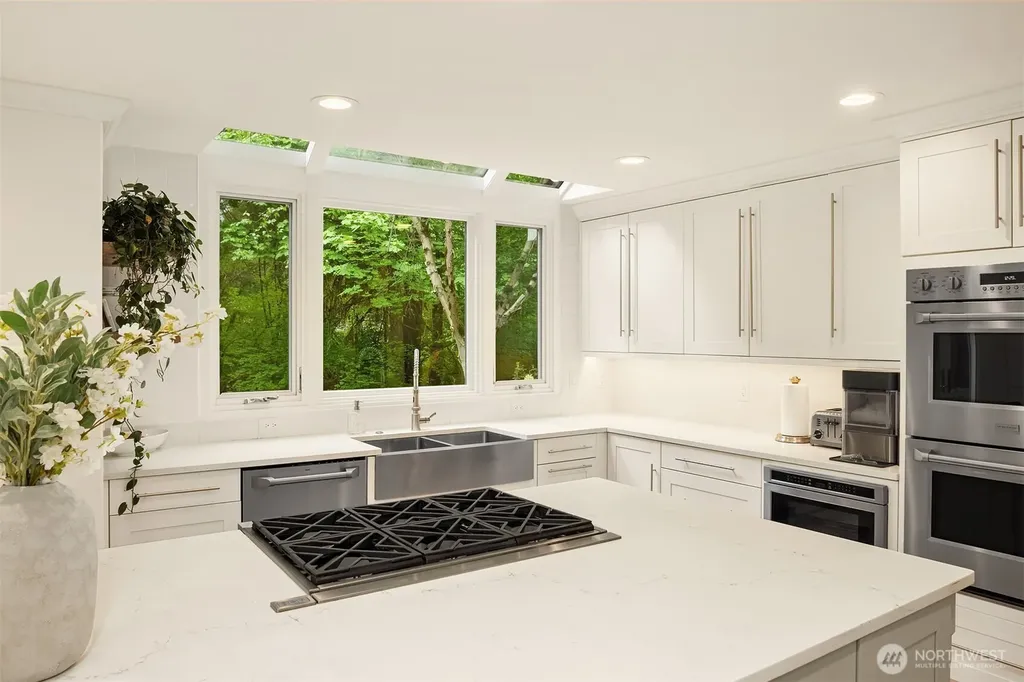 14214 216th Avenue NE Woodinville WA 98077