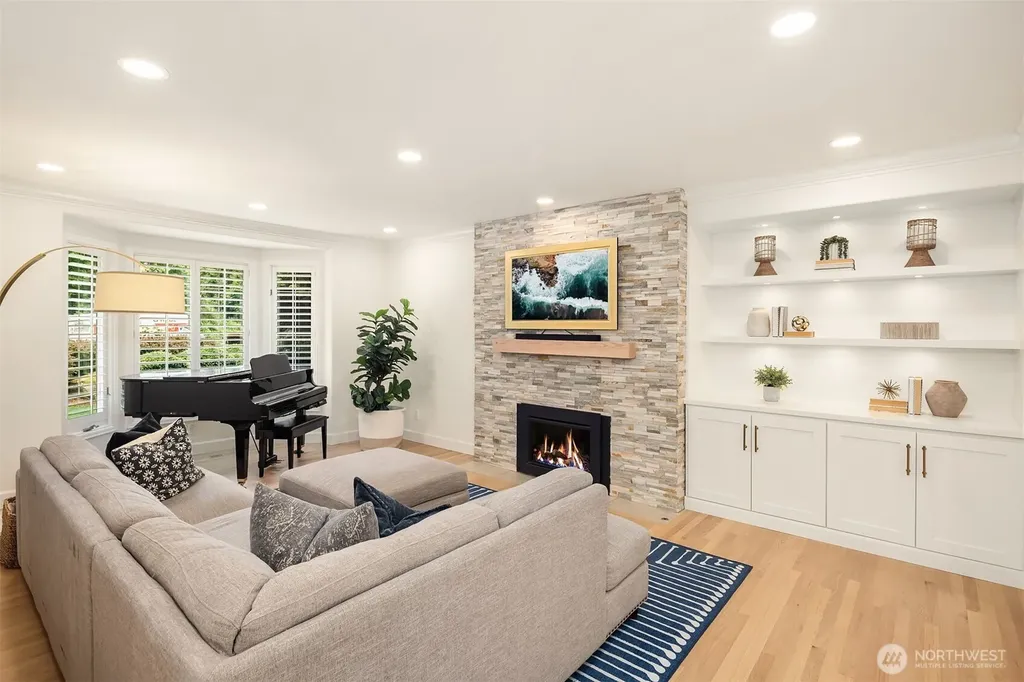 14214 216th Avenue NE Woodinville WA 98077