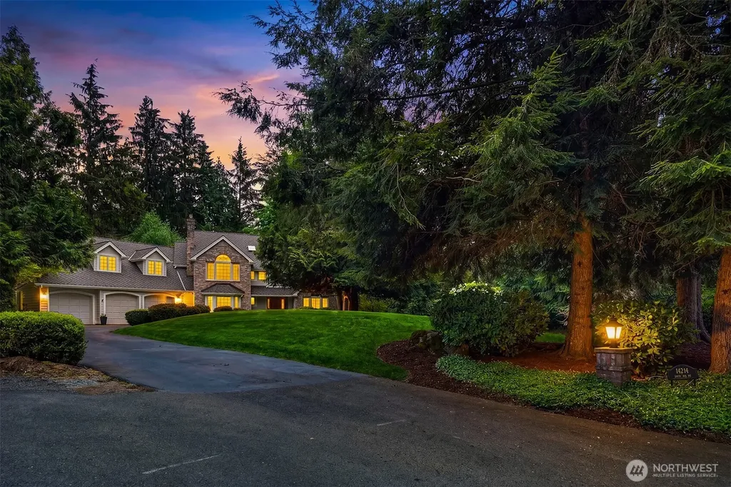 14214 216th Avenue NE Woodinville WA 98077