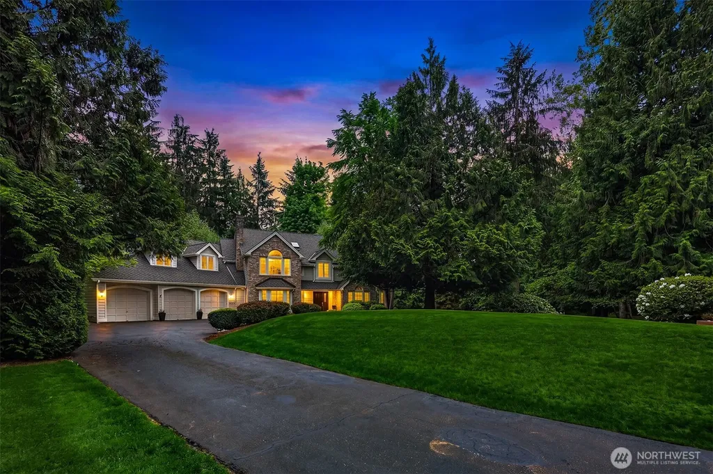 14214 216th Avenue NE Woodinville WA 98077