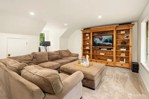 14214 216th Avenue NE Woodinville WA 98077