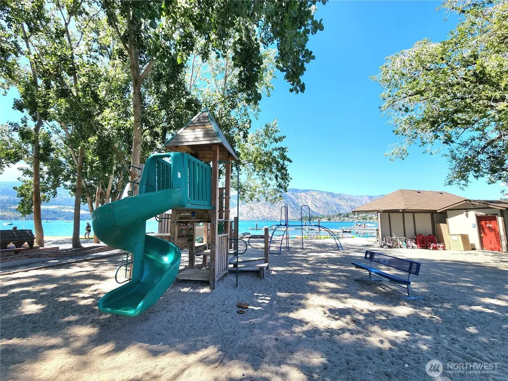 1 Lakeside 706-g Manson WA 98831