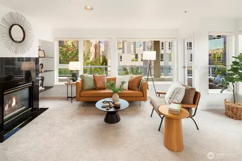 4528 8th Avenue NE Seattle WA 98105