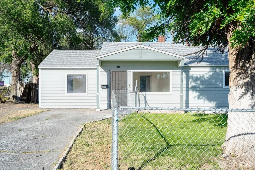 112 W Loop Drive Moses Lake WA 98837