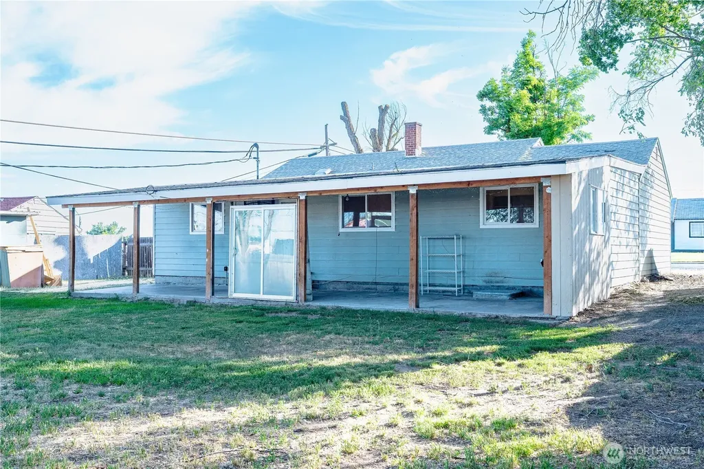 112 W Loop Drive Moses Lake WA 98837