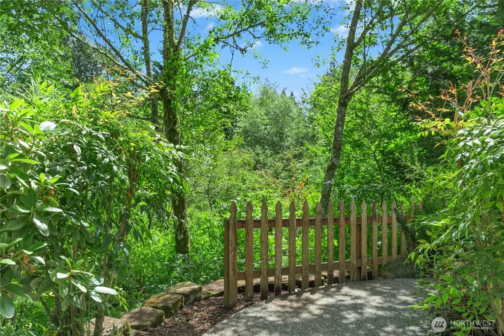 6326 247th Avenue NE Redmond WA 98053
