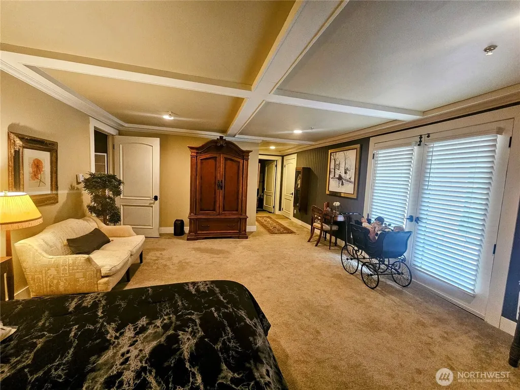 23618 SE Tiger Mountain Road Issaquah WA 98027