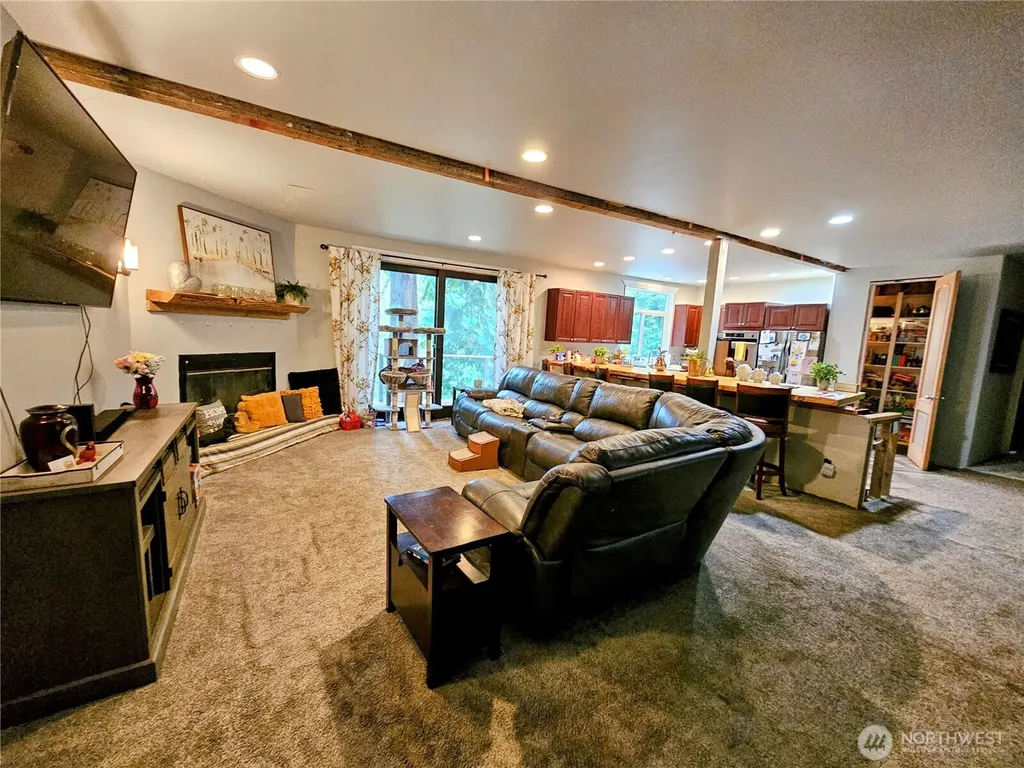23618 SE Tiger Mountain Road Issaquah WA 98027