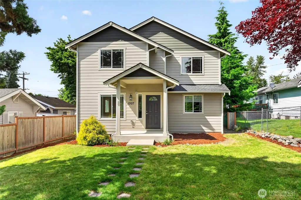 1307 E 67th Tacoma WA 98404
