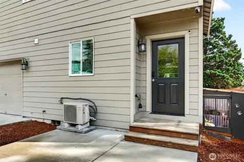 1307 E 67th Tacoma WA 98404