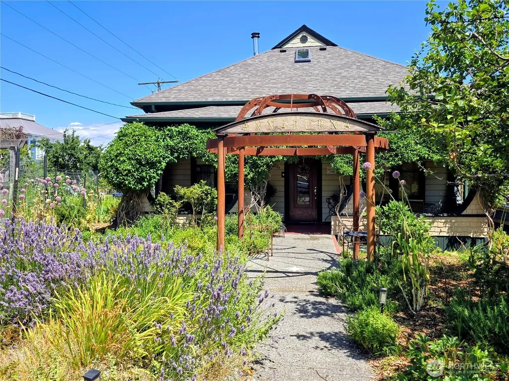 538 Adams Street Port Townsend WA 98368