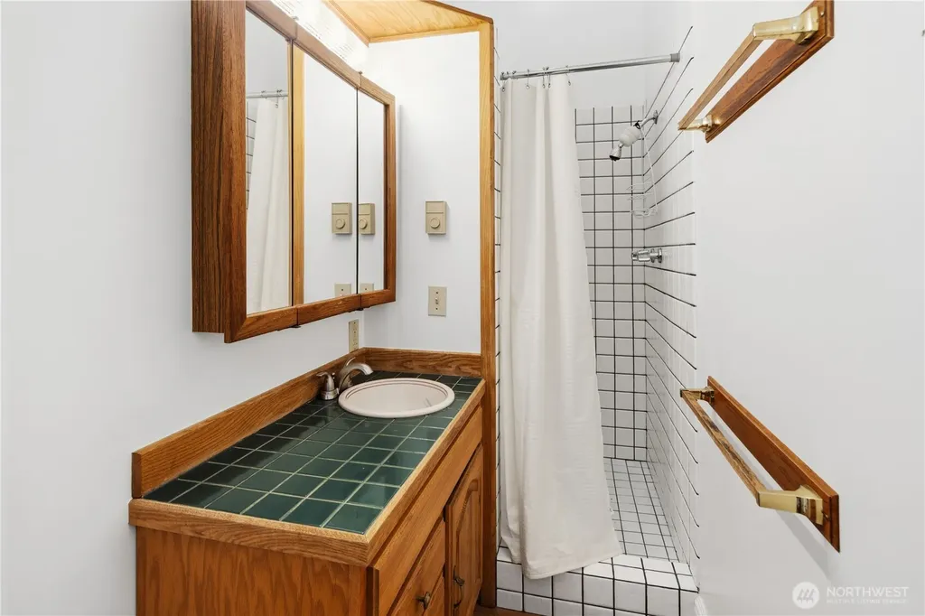 538 Adams Street Port Townsend WA 98368