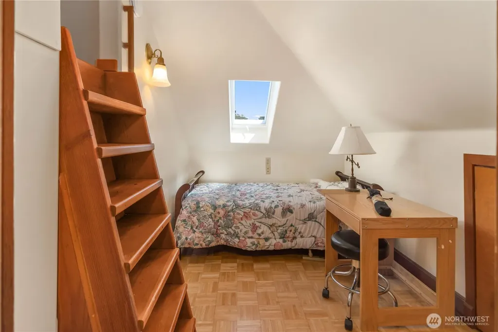 538 Adams Street Port Townsend WA 98368