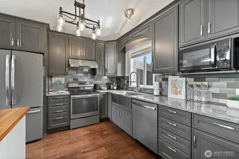 19119 71st Avenue Ct E Puyallup WA 98375