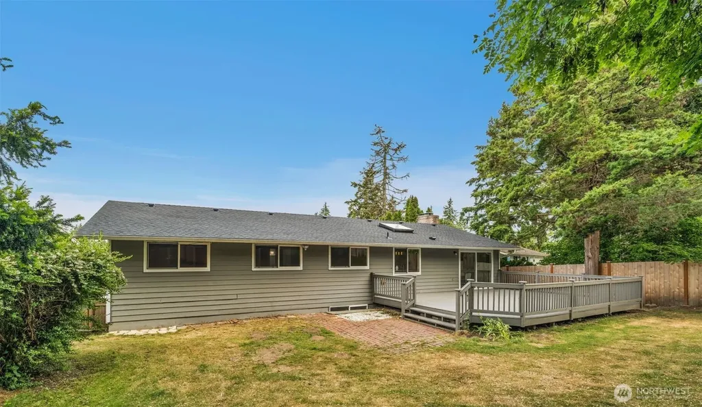 32212 25th Ave SW Federal Way WA 98023
