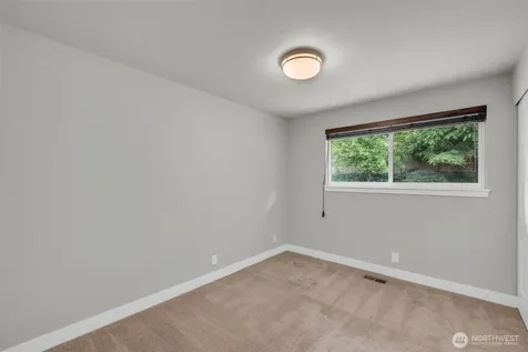 32212 25th Ave SW Federal Way WA 98023
