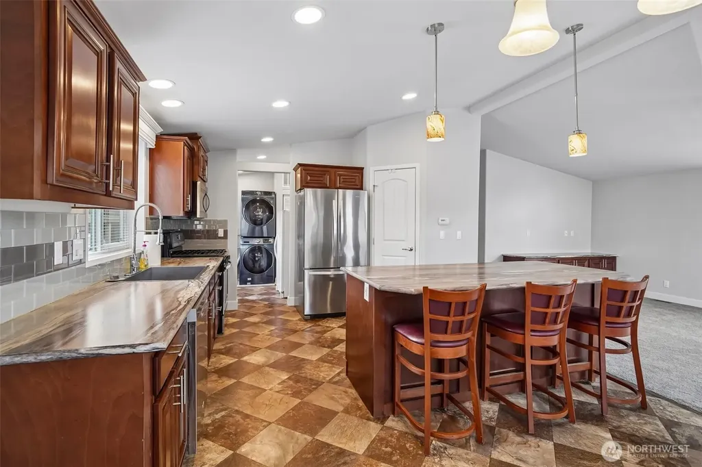 14322 Admiralty Way Lynnwood WA 98087