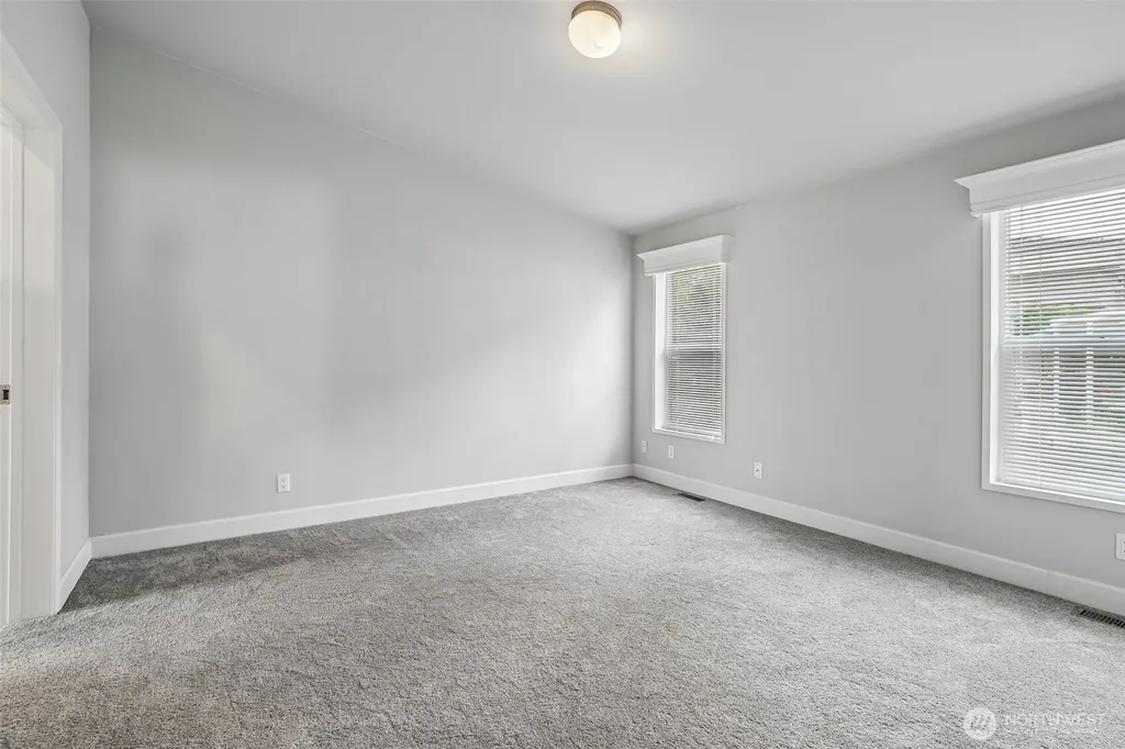 14322 Admiralty Way Lynnwood WA 98087
