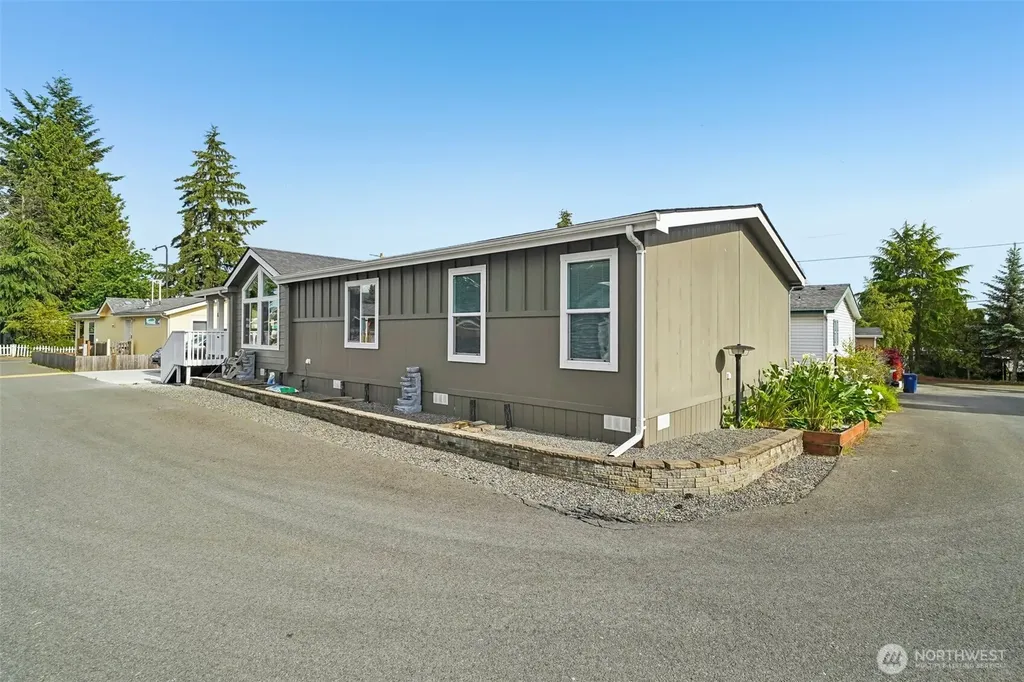 14322 Admiralty Way Lynnwood WA 98087