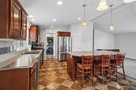14322 Admiralty Way Lynnwood WA 98087