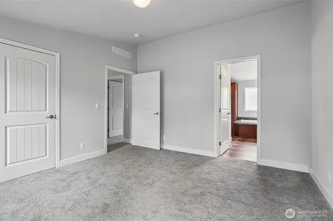 14322 Admiralty Way Lynnwood WA 98087