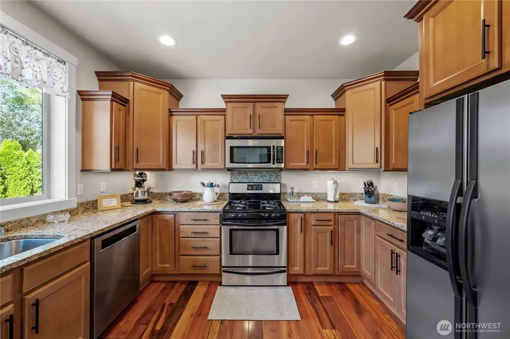 208 Lilly Lane Mount Vernon WA 98274