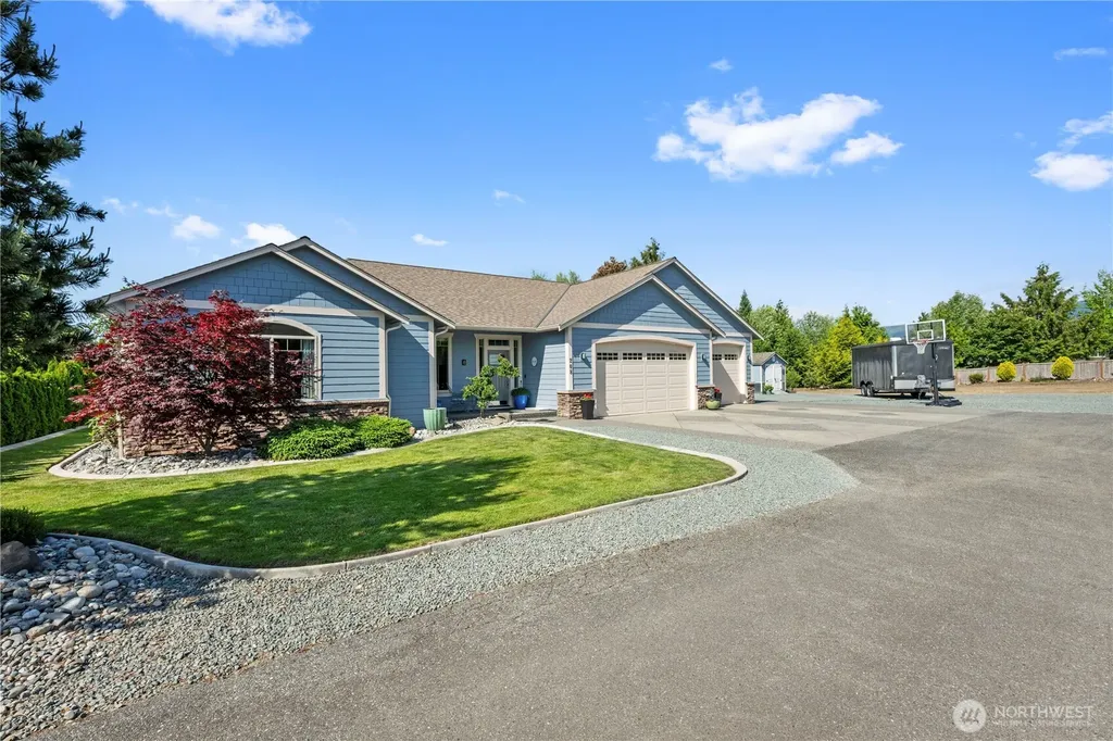 208 Lilly Lane Mount Vernon WA 98274
