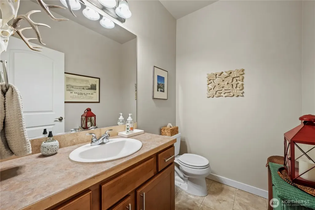 208 Lilly Lane Mount Vernon WA 98274
