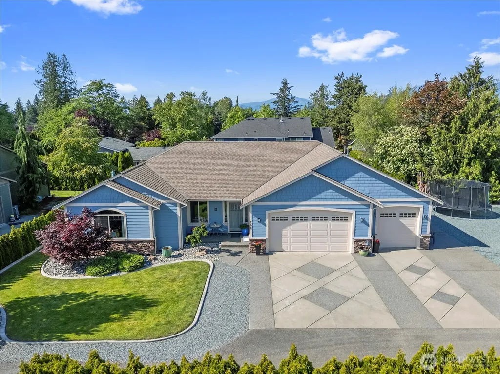 208 Lilly Lane Mount Vernon WA 98274