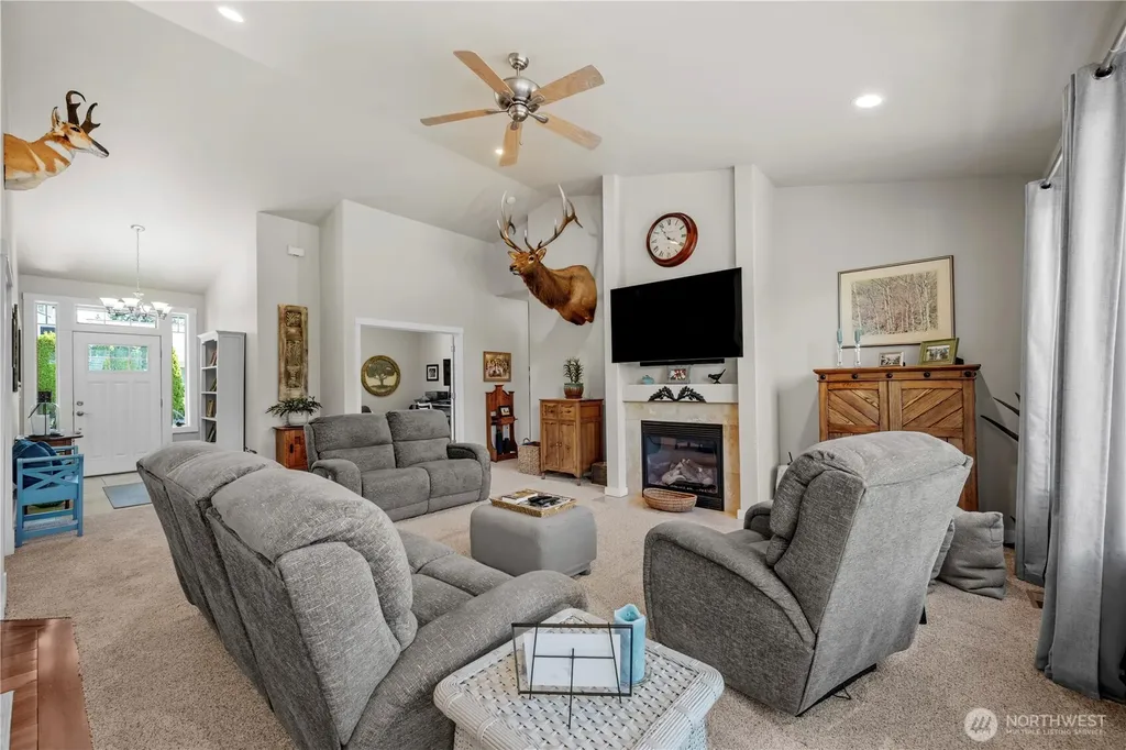 208 Lilly Lane Mount Vernon WA 98274