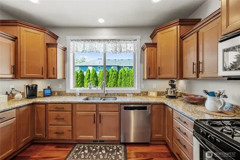 208 Lilly Lane Mount Vernon WA 98274