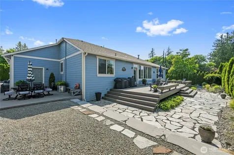 208 Lilly Lane Mount Vernon WA 98274