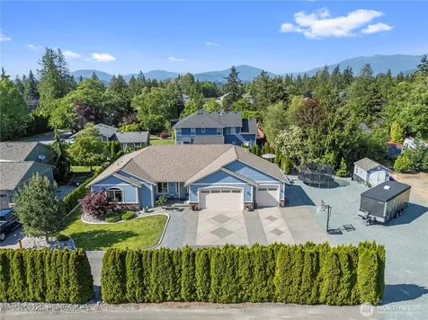 208 Lilly Lane Mount Vernon WA 98274