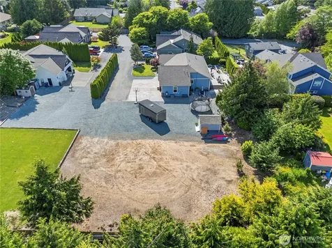 208 Lilly Lane Mount Vernon WA 98274