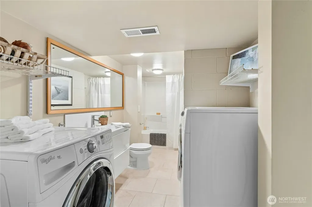1203 N 36th Street Renton WA 98056