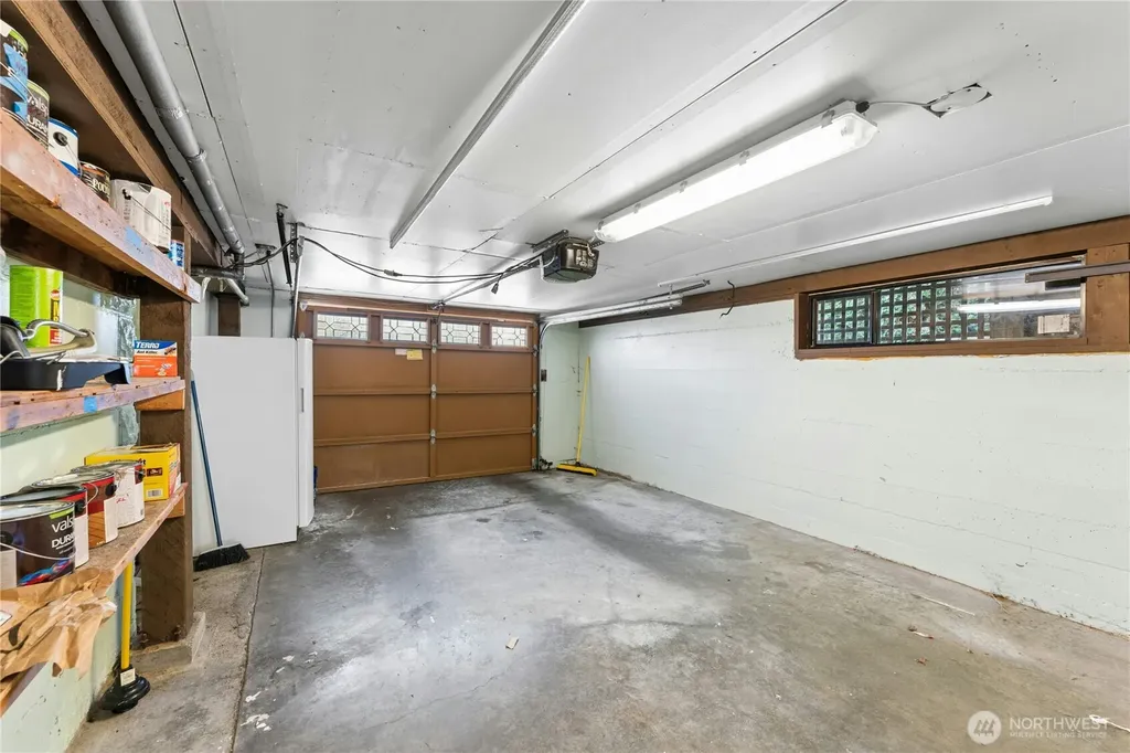 1203 N 36th Street Renton WA 98056