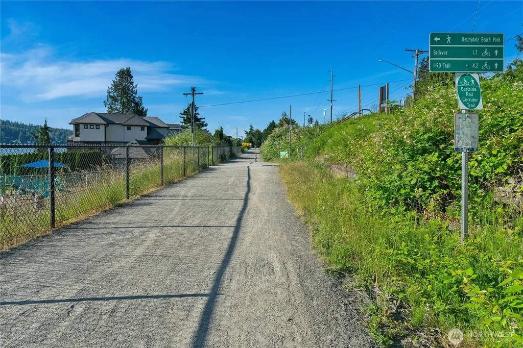 1203 N 36th Street Renton WA 98056