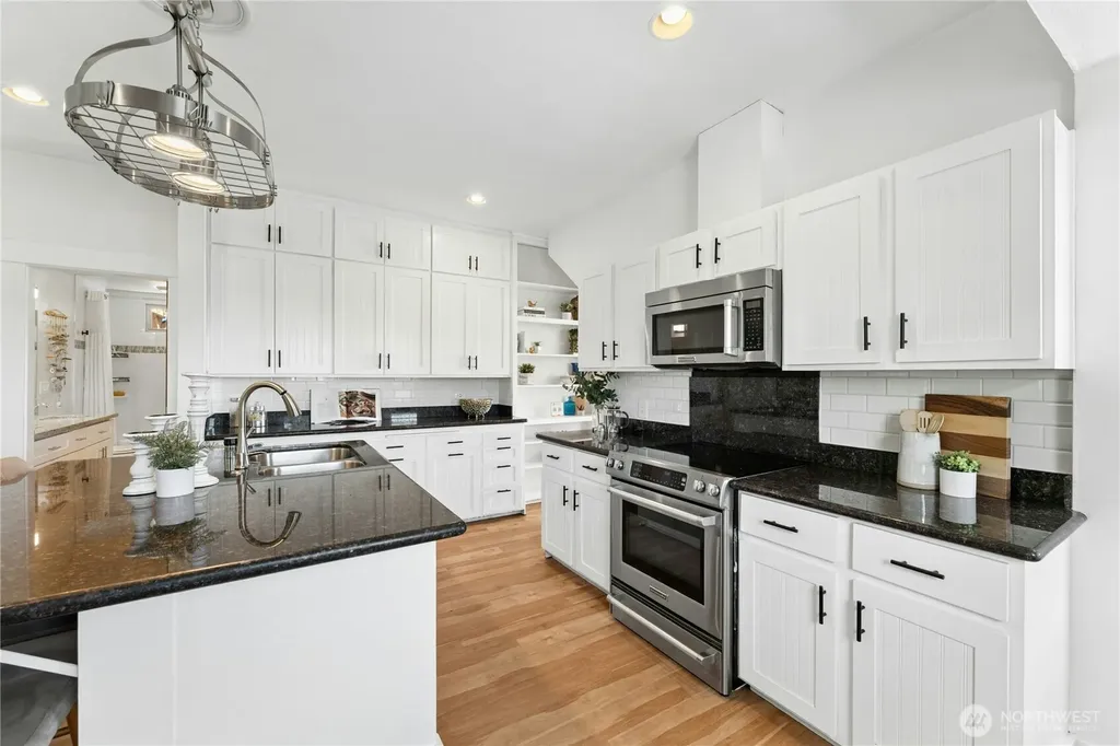 1203 N 36th Street Renton WA 98056