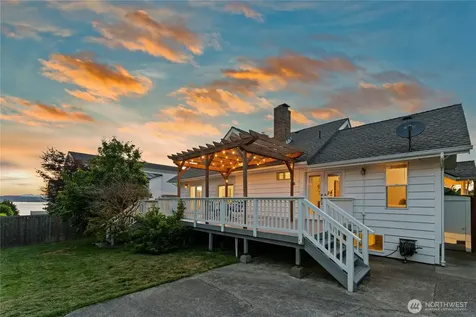 1203 N 36th Street Renton WA 98056