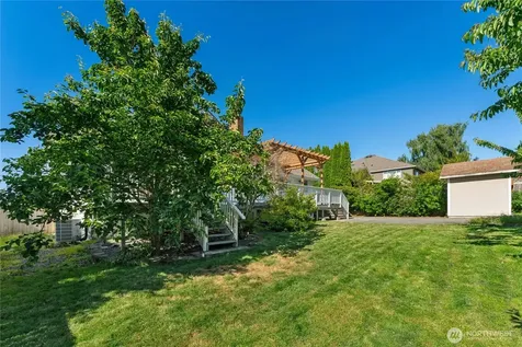 1203 N 36th Street Renton WA 98056