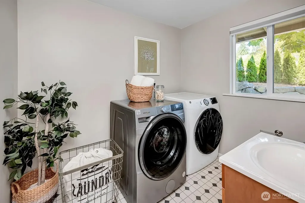 14004 SE 20th Street Bellevue WA 98007