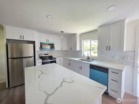 17843 110th Avenue SE Renton WA 98055