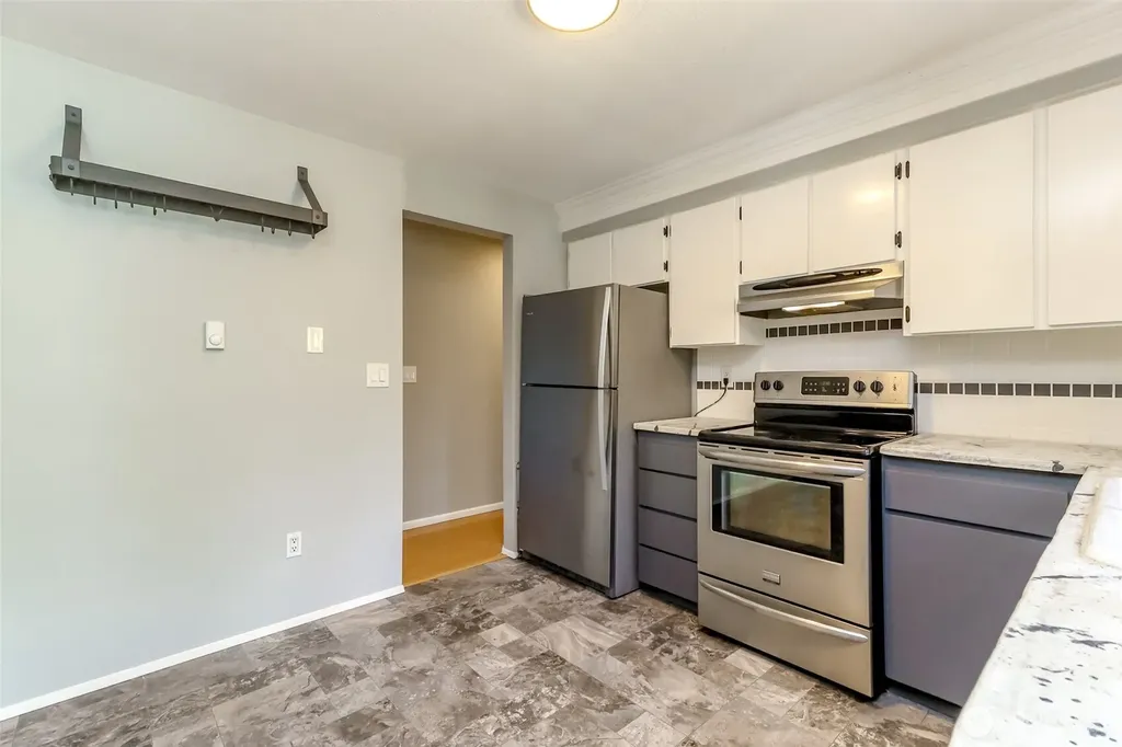 9211 S J Street Tacoma WA 98444